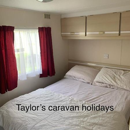 Taylor'S Caravan Holiday'S 9 Berth Villa Ingoldmells Exterior photo