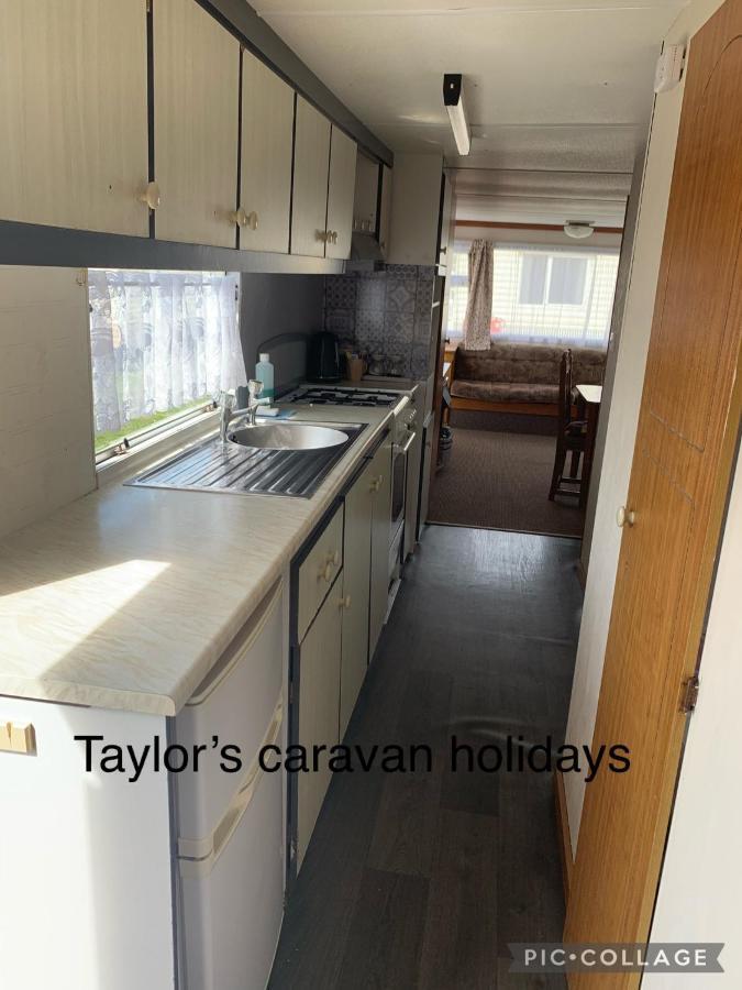 Taylor'S Caravan Holiday'S 9 Berth Villa Ingoldmells Exterior photo