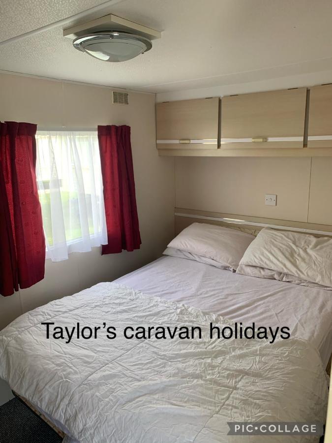 Taylor'S Caravan Holiday'S 9 Berth Villa Ingoldmells Exterior photo