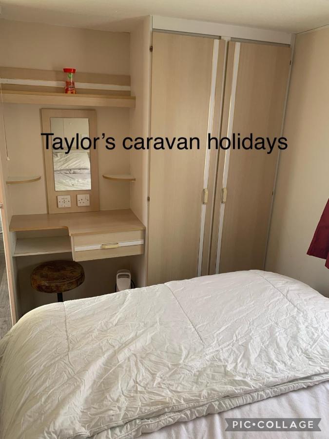 Taylor'S Caravan Holiday'S 9 Berth Villa Ingoldmells Exterior photo