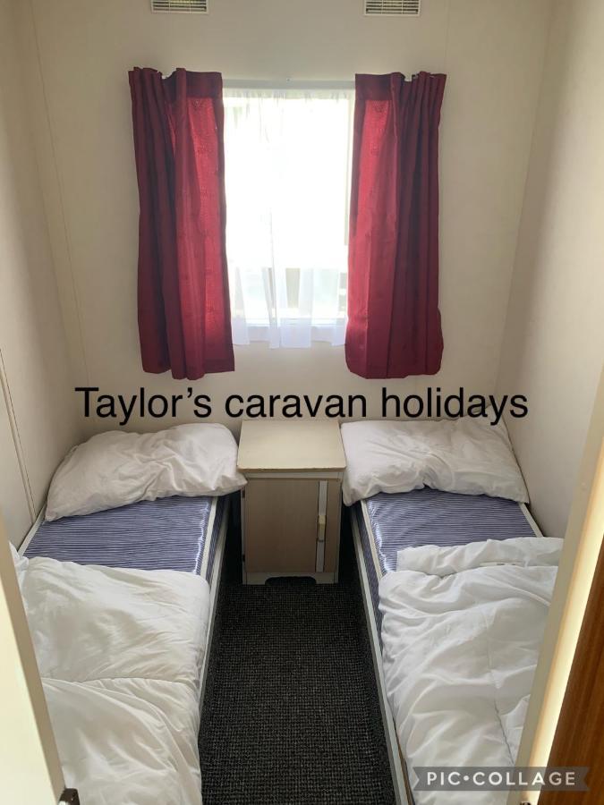 Taylor'S Caravan Holiday'S 9 Berth Villa Ingoldmells Exterior photo